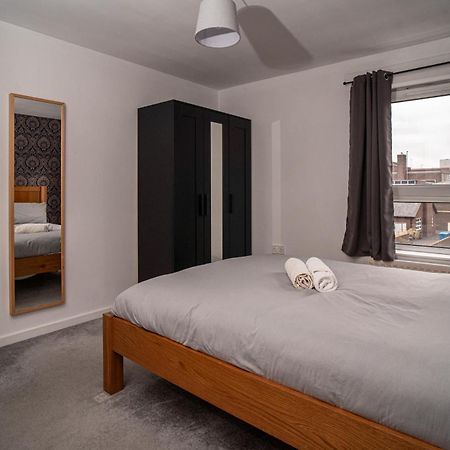 Central Apartment In Belfast City Centre - Sleeps 5 People المظهر الخارجي الصورة