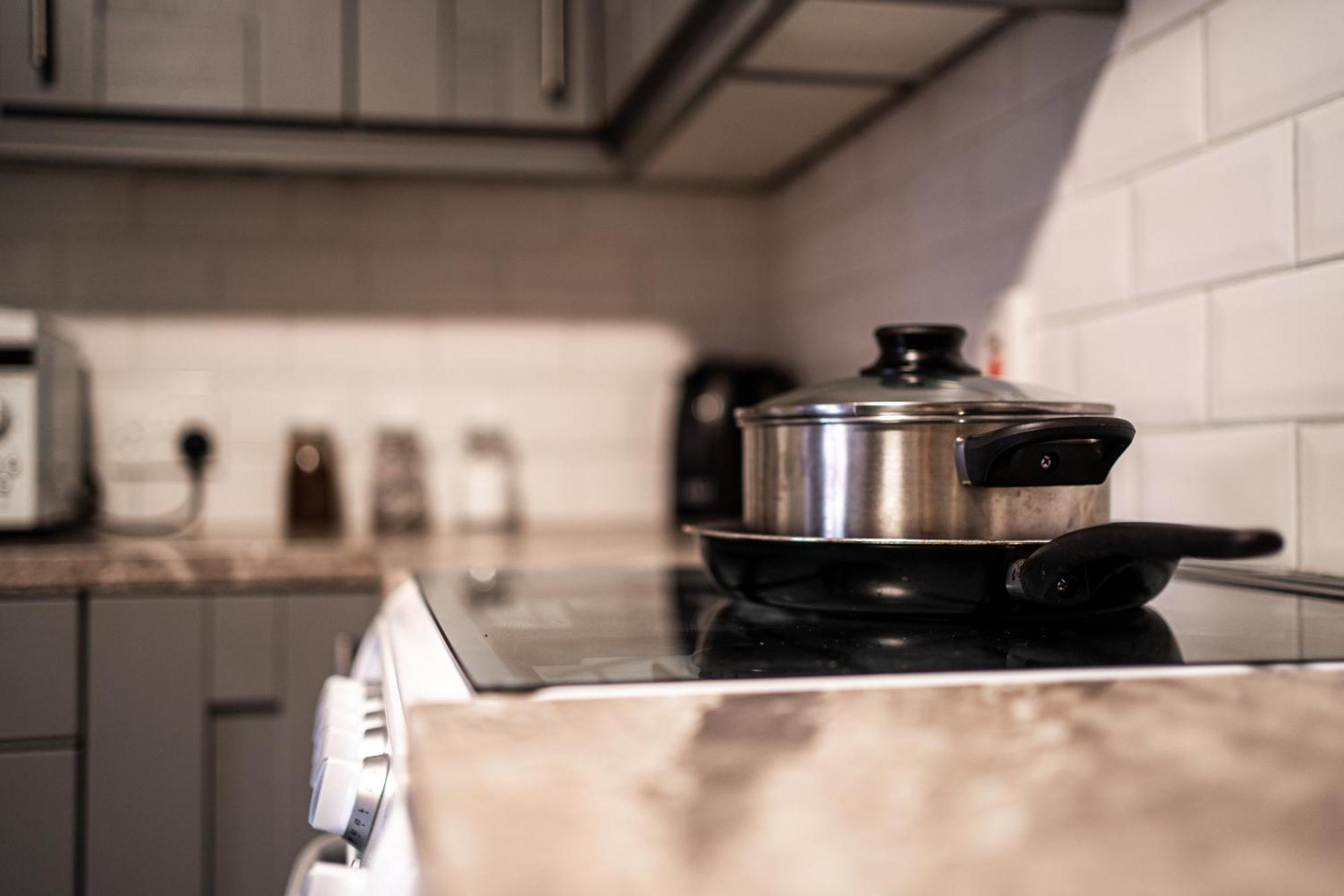 Central Apartment In Belfast City Centre - Sleeps 5 People المظهر الخارجي الصورة