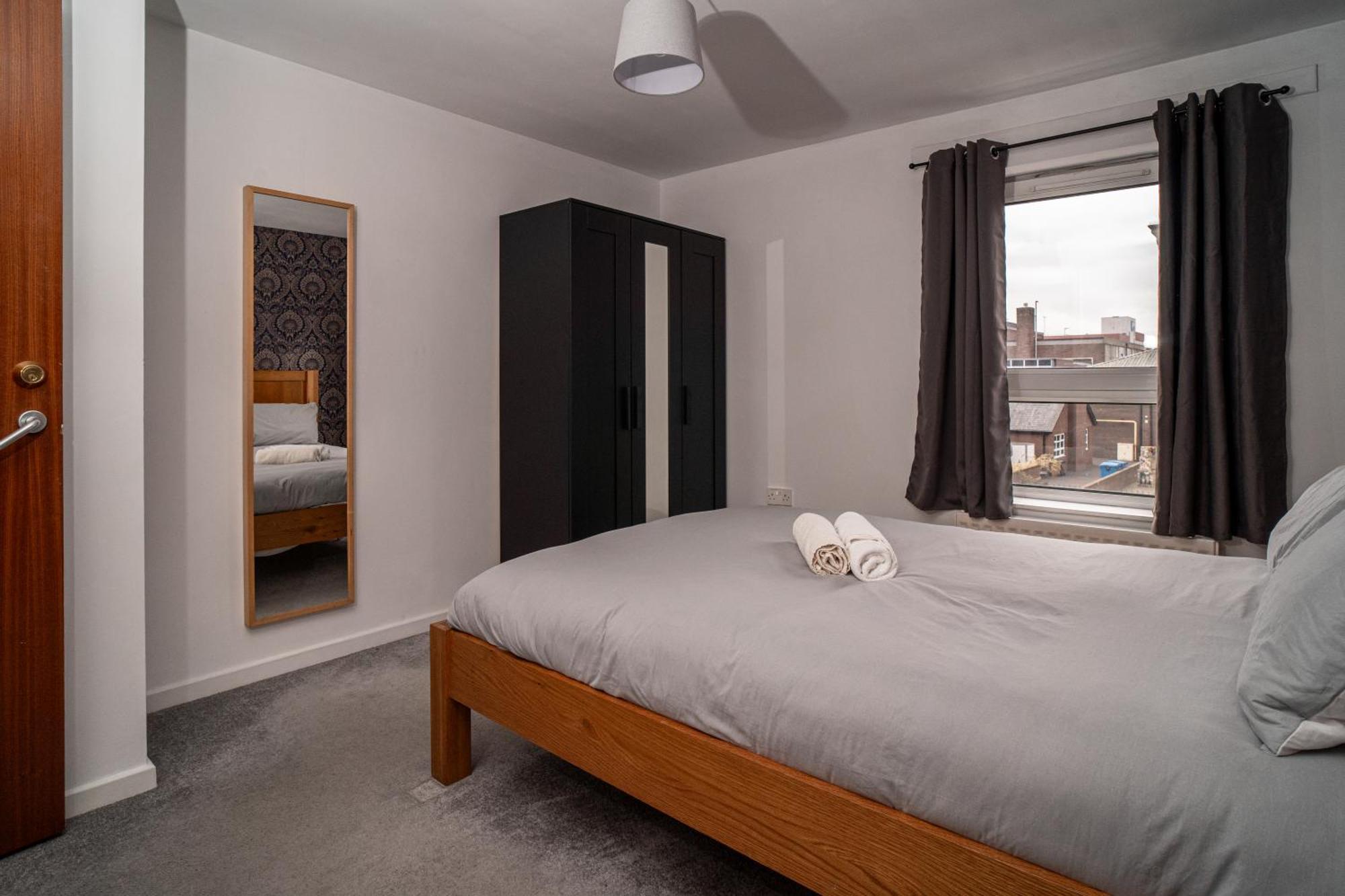 Central Apartment In Belfast City Centre - Sleeps 5 People المظهر الخارجي الصورة