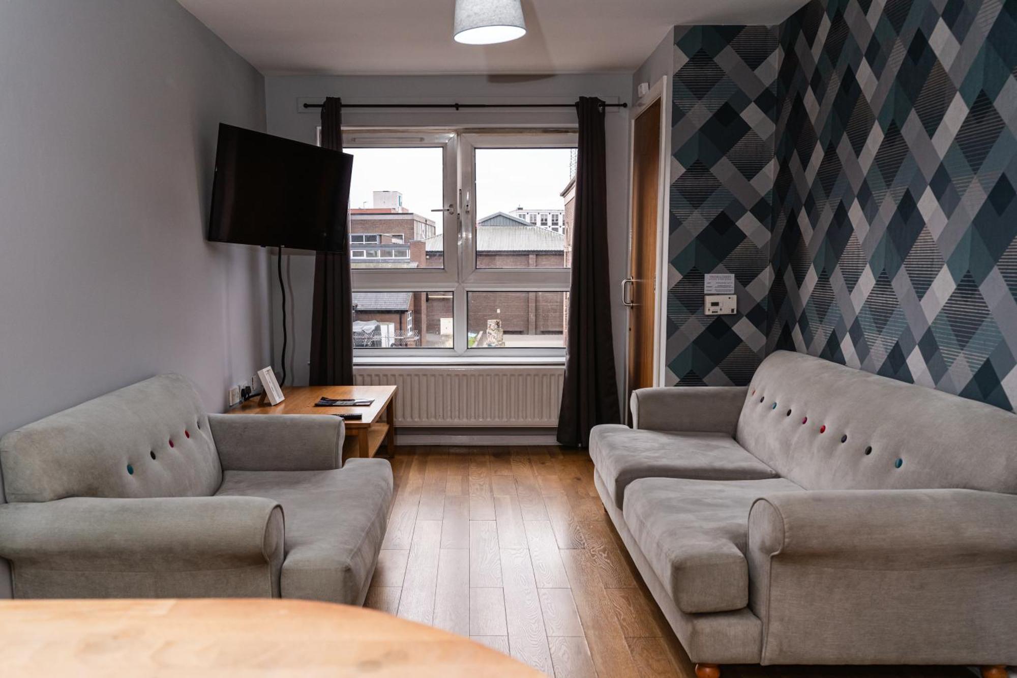 Central Apartment In Belfast City Centre - Sleeps 5 People المظهر الخارجي الصورة